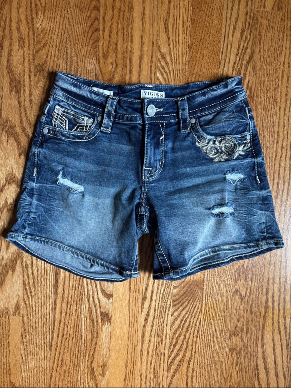 Vigoss Blue Distressed Embroidered Denim Shorts, Sz 0